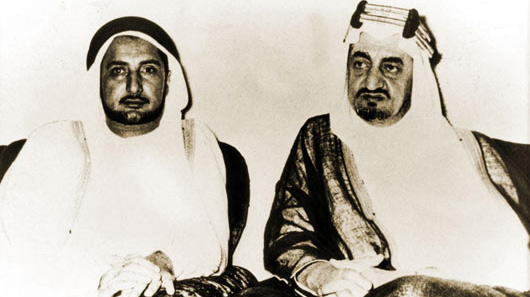 "عبدالله الدرويش" وجلالة الملك "فيصل بن عبد العزيز"، الملك السّابق للمملكة العربيّة السعودية